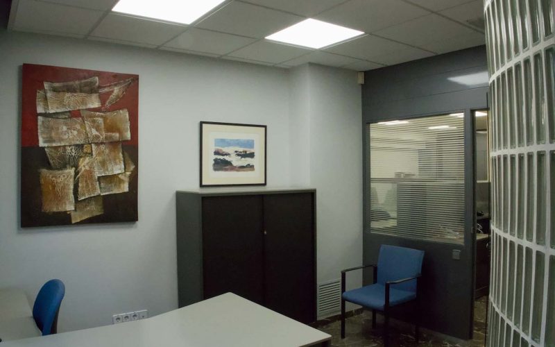 FOTO OFICINA CRISTALERA